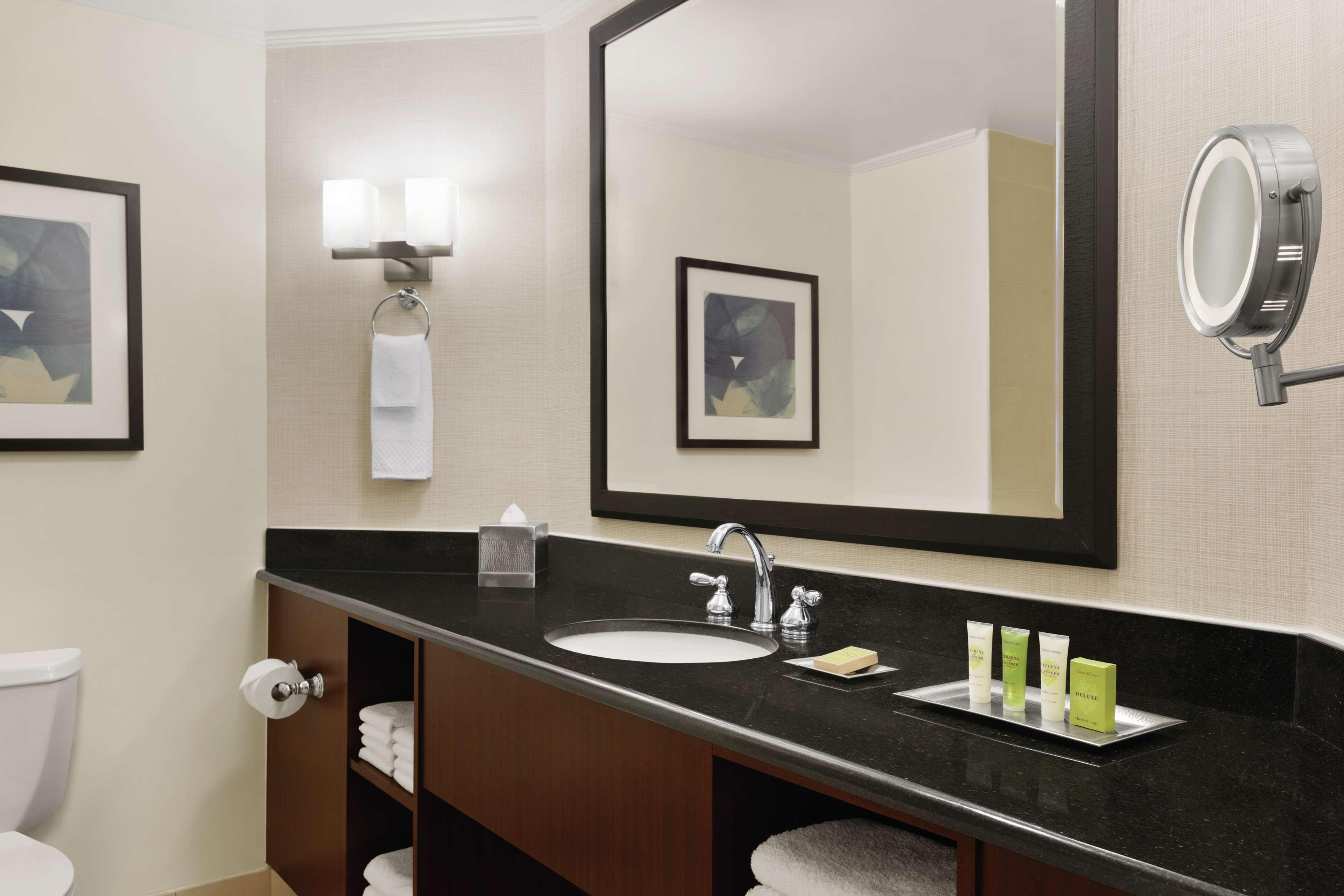 Doubletree By Hilton South Charlotte Tyvola Hotel Kültér fotó