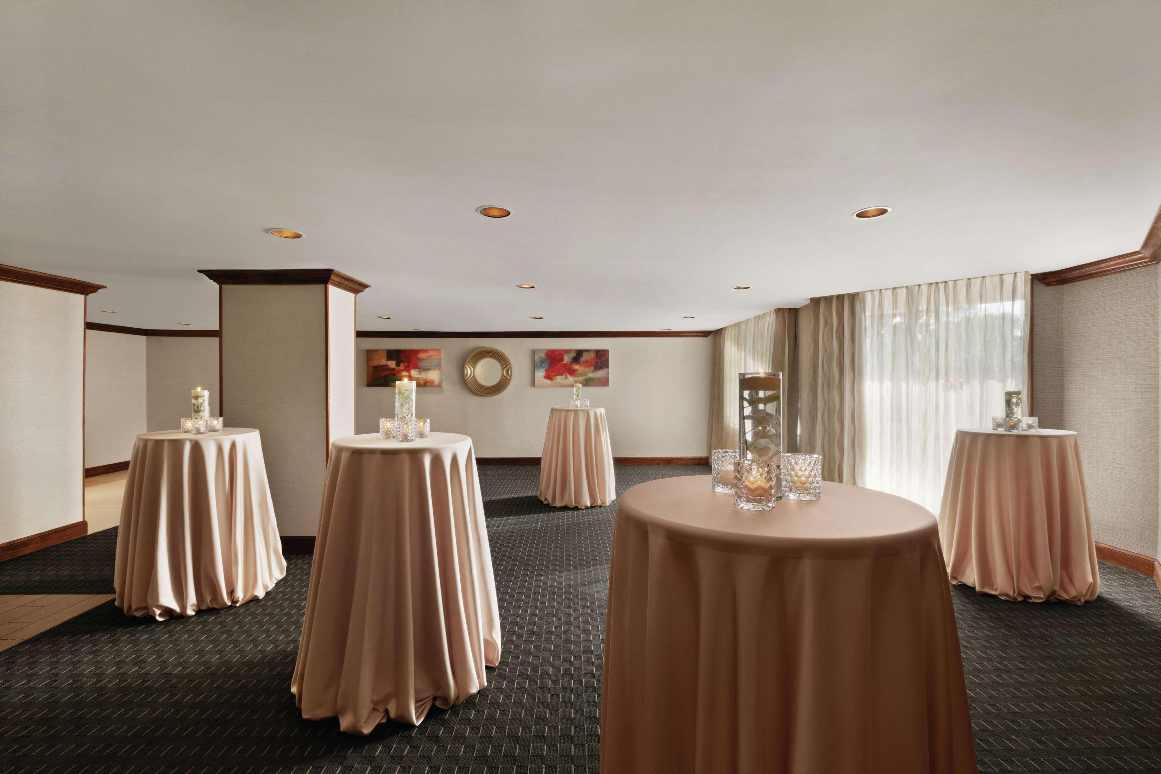 Doubletree By Hilton South Charlotte Tyvola Hotel Kültér fotó