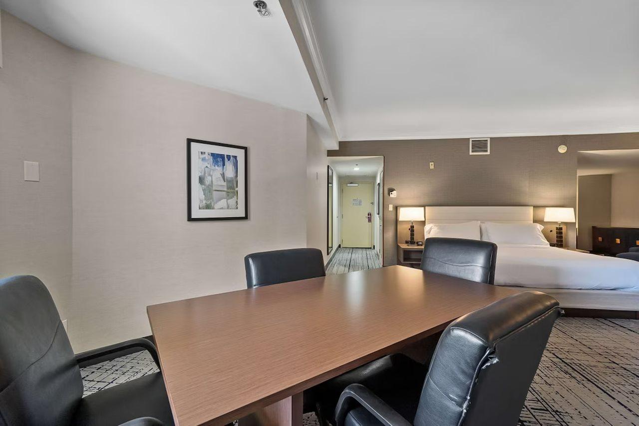 Doubletree By Hilton South Charlotte Tyvola Hotel Kültér fotó