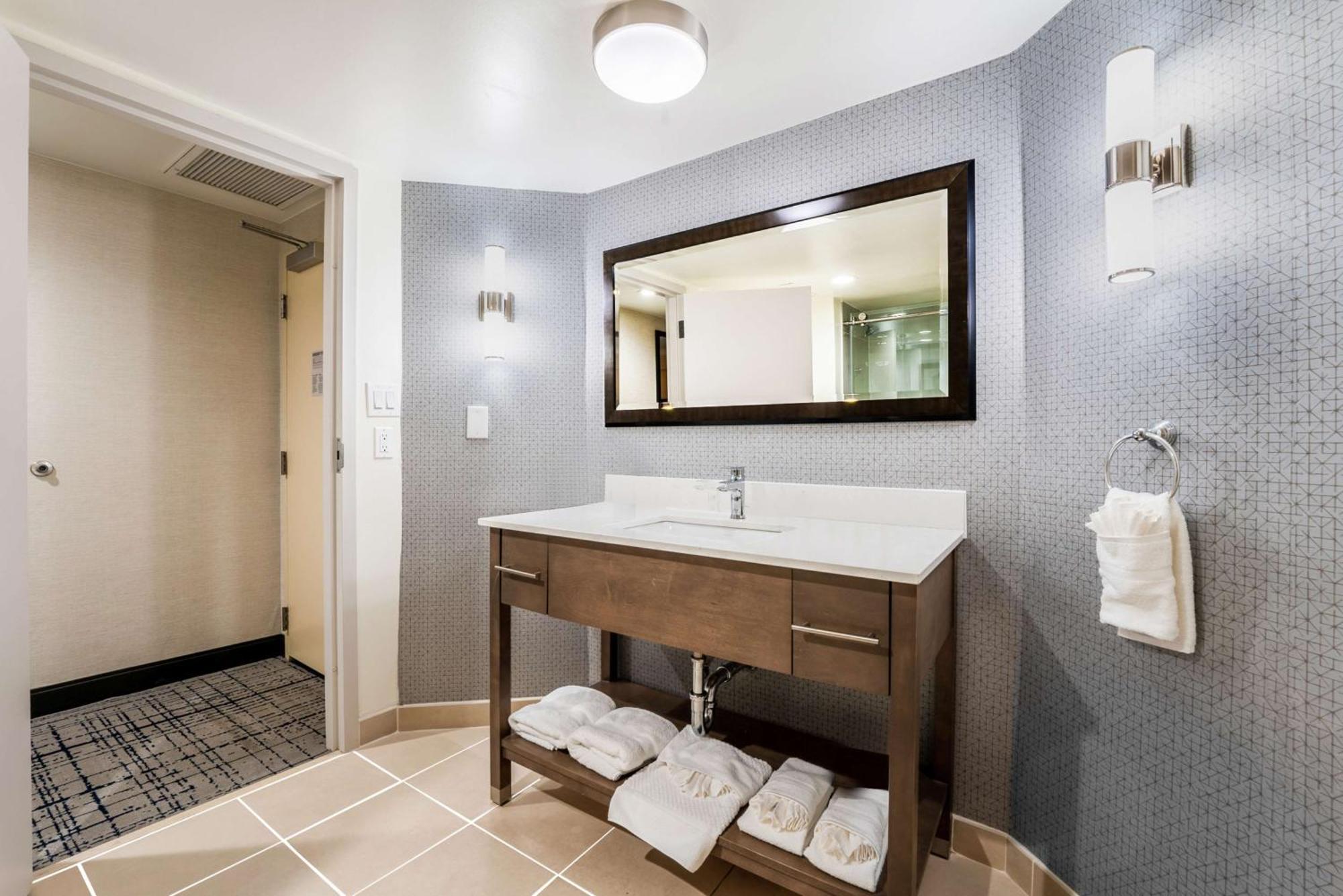 Doubletree By Hilton South Charlotte Tyvola Hotel Kültér fotó