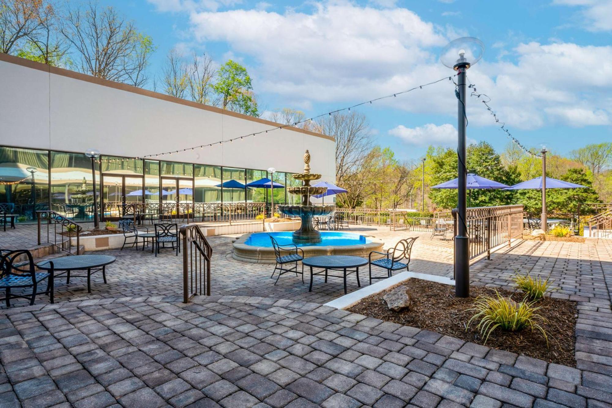 Doubletree By Hilton South Charlotte Tyvola Hotel Kültér fotó