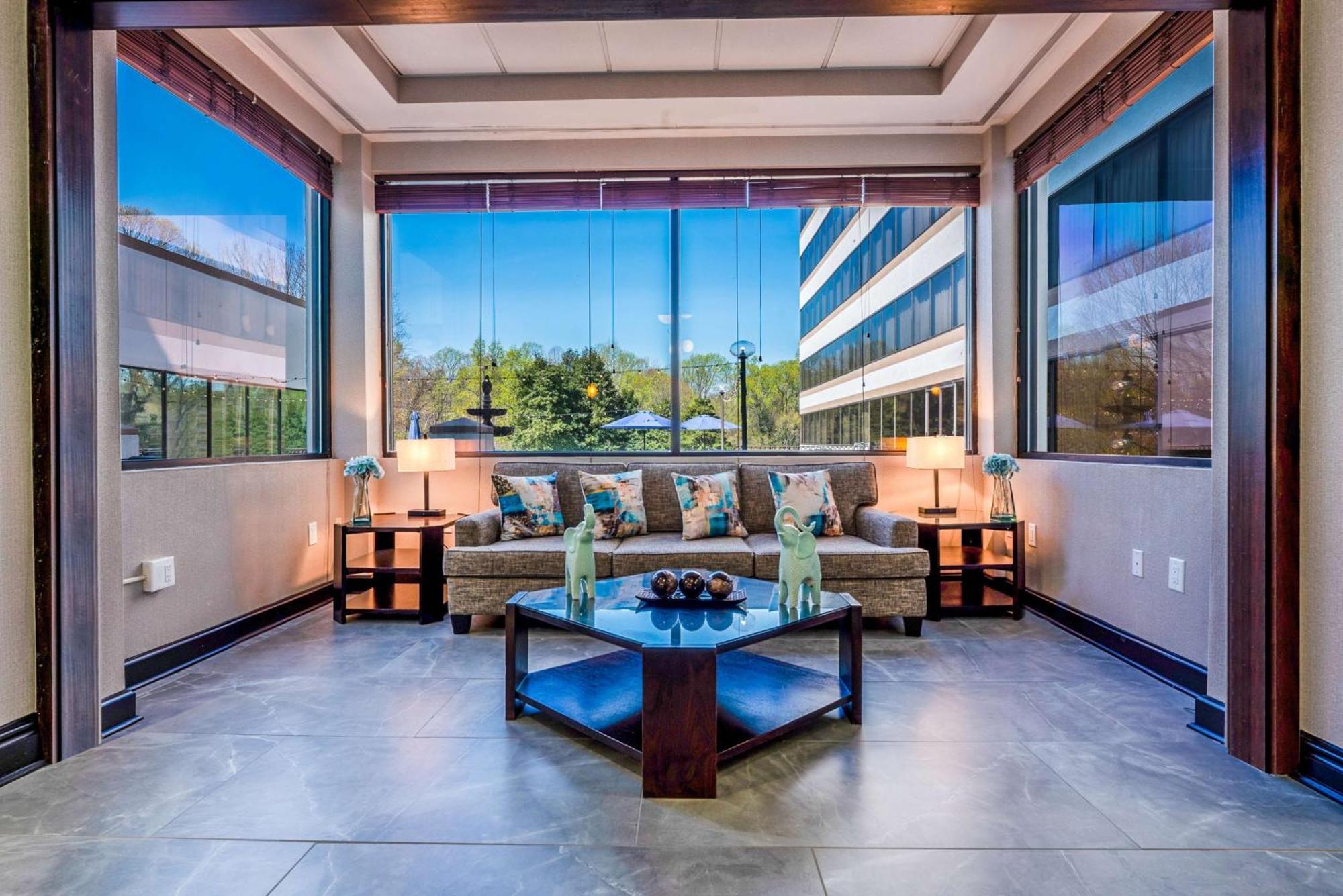 Doubletree By Hilton South Charlotte Tyvola Hotel Kültér fotó